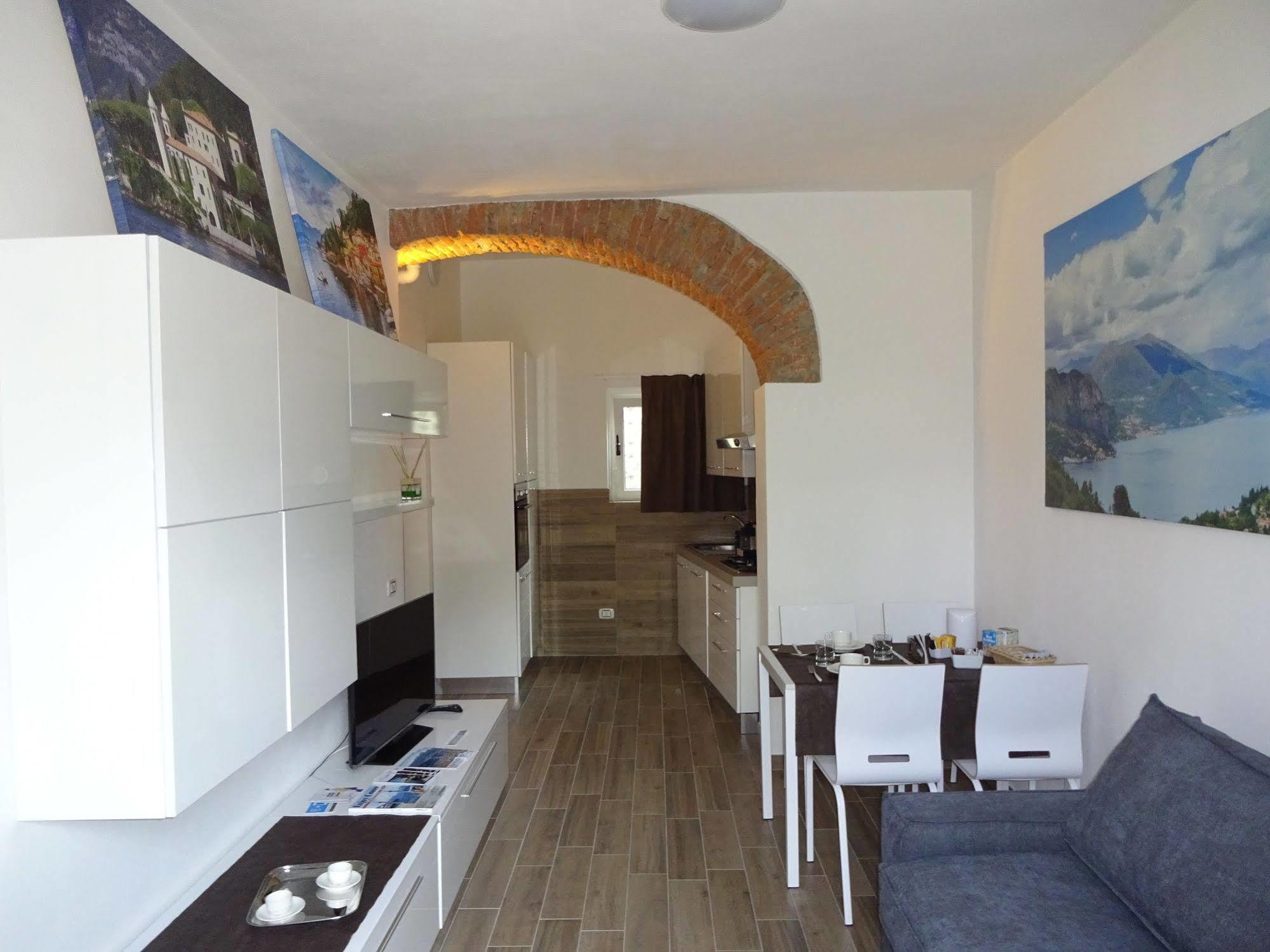 Italianway - Affittacamere Brenna San Fermo della Battaglia Eksteriør billede